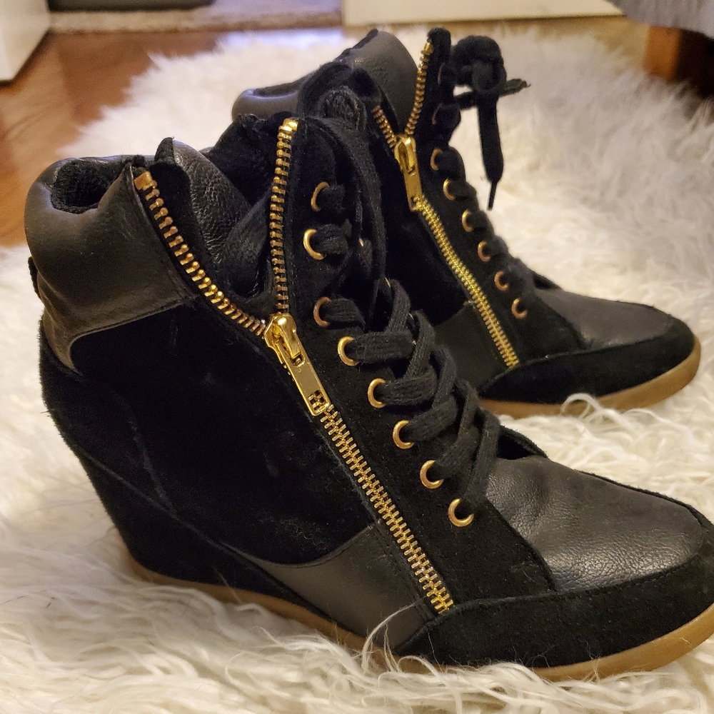 Steve Madden Aura Wedge Sneakers Size 8.5